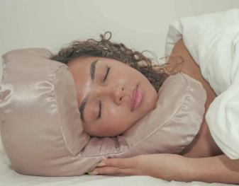 SilkSleep™ Pillow - Ontwaak Zonder Rimpels en Geniet van Ultiem Slaapcomfort